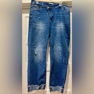 Stylish Blue Distressed Women Jeans
